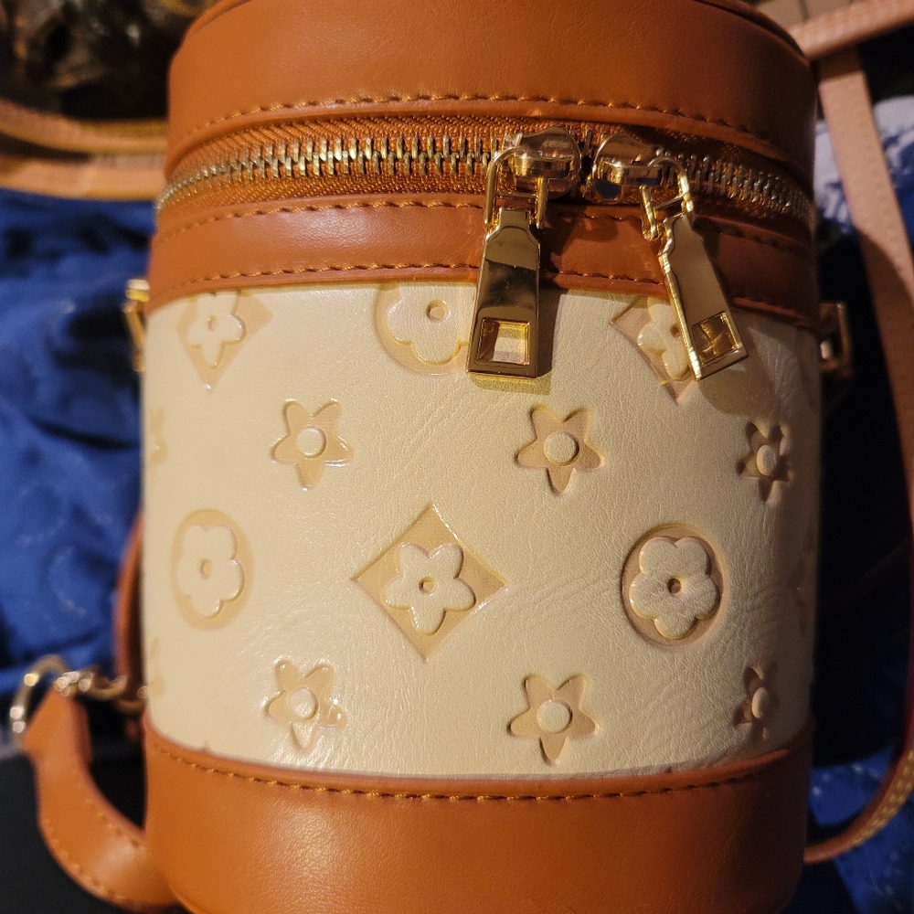 Leather designer look cylinder cross body